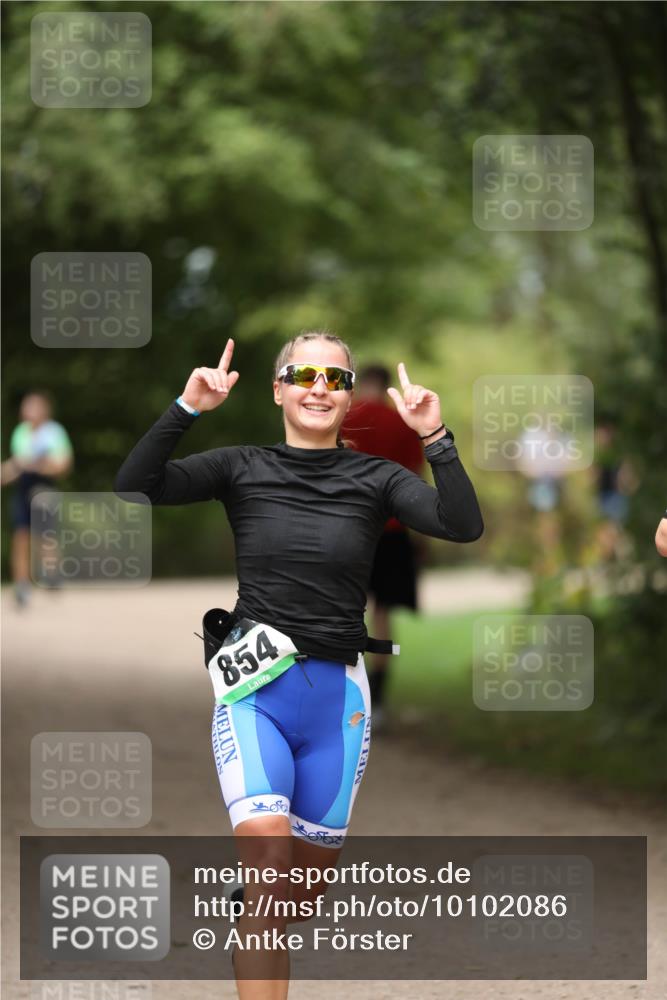 30.08.2026 - Elbe Triathlon Hamburg Antke Förster http://msf.ph/oto/10102086 30.08.2026 11:22:27 Laufen 854 meine-sportfotos.de
