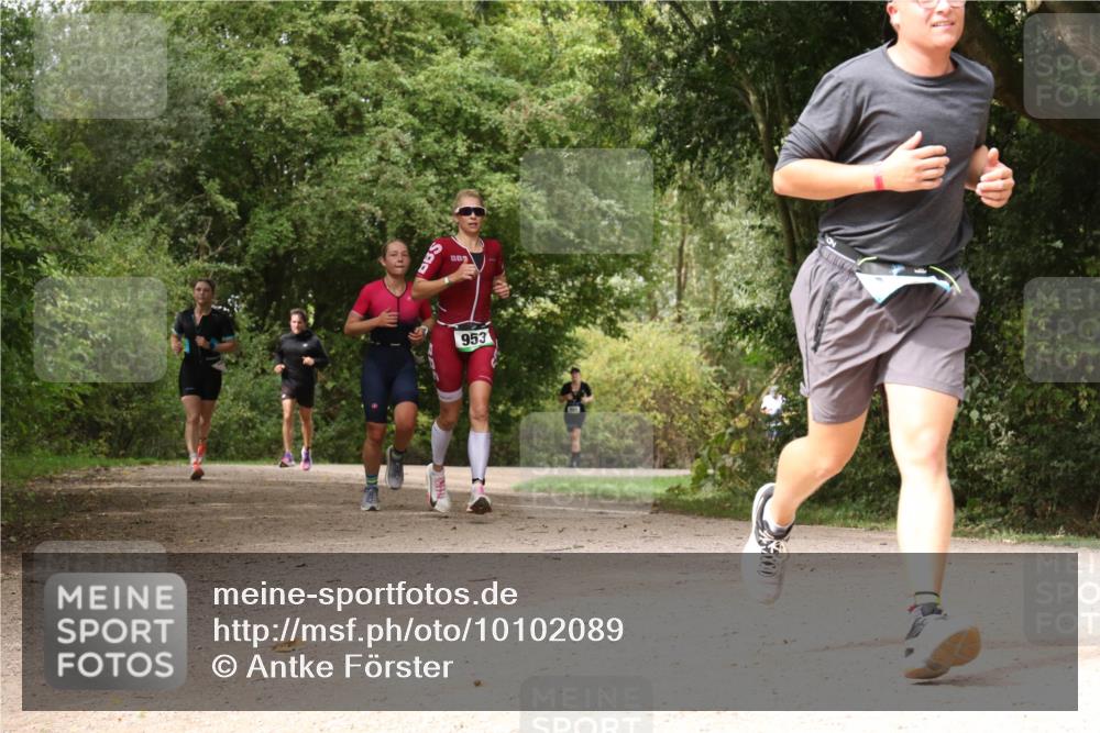 30.08.2026 - Elbe Triathlon Hamburg Antke Förster http://msf.ph/oto/10102089 30.08.2026 11:25:37 Laufen 953 meine-sportfotos.de
