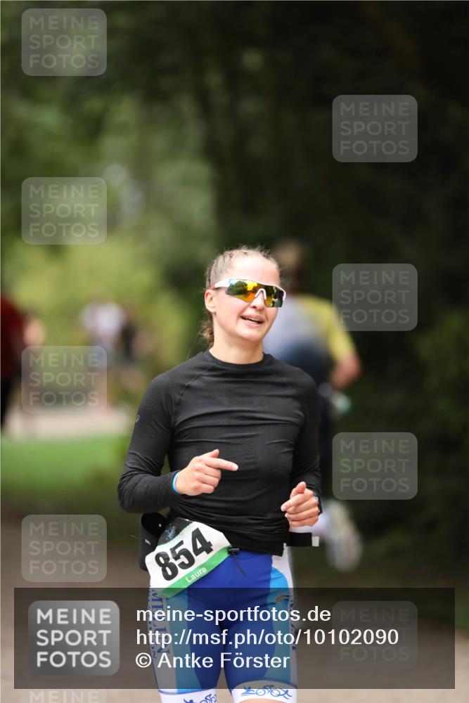 30.08.2026 - Elbe Triathlon Hamburg Antke Förster http://msf.ph/oto/10102090 30.08.2026 11:22:28 Laufen 854 meine-sportfotos.de