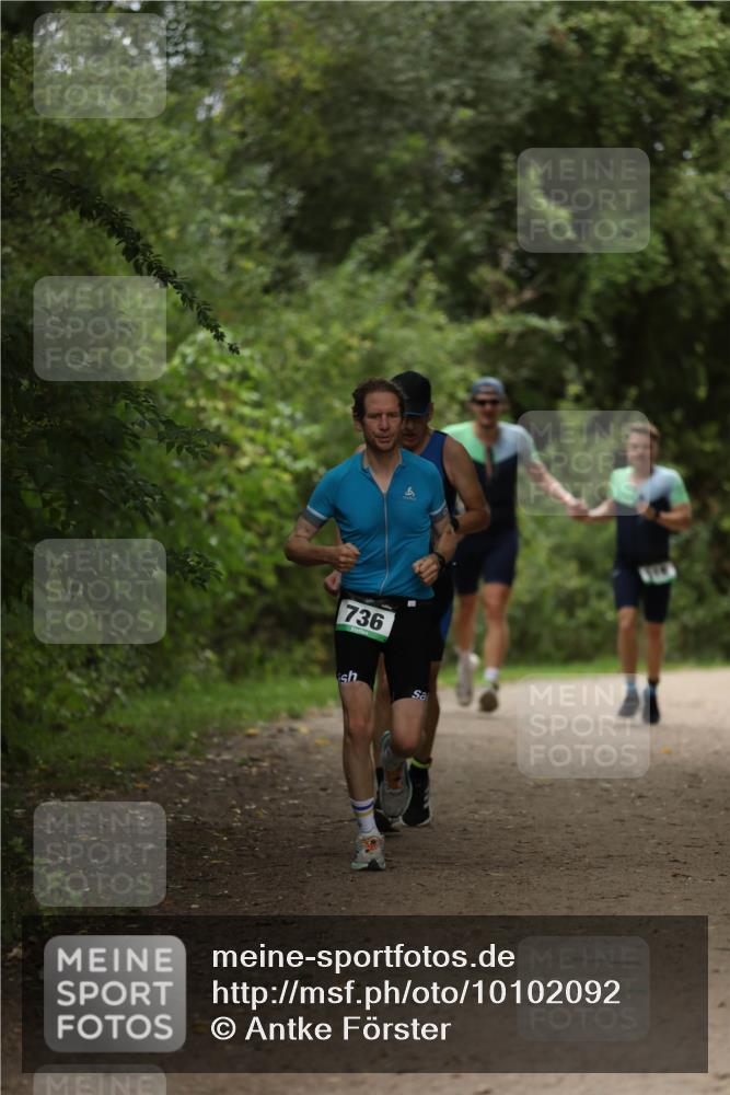 30.08.2026 - Elbe Triathlon Hamburg Antke Förster http://msf.ph/oto/10102092 30.08.2026 11:22:31 Laufen 736 meine-sportfotos.de