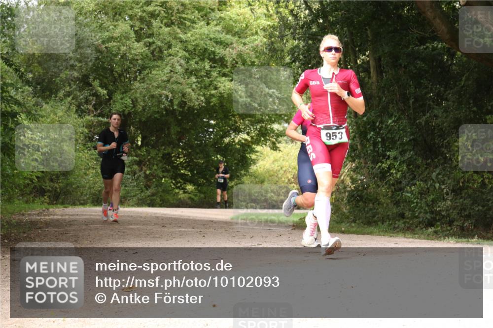 30.08.2026 - Elbe Triathlon Hamburg Antke Förster http://msf.ph/oto/10102093 30.08.2026 11:25:39 Laufen 953 meine-sportfotos.de