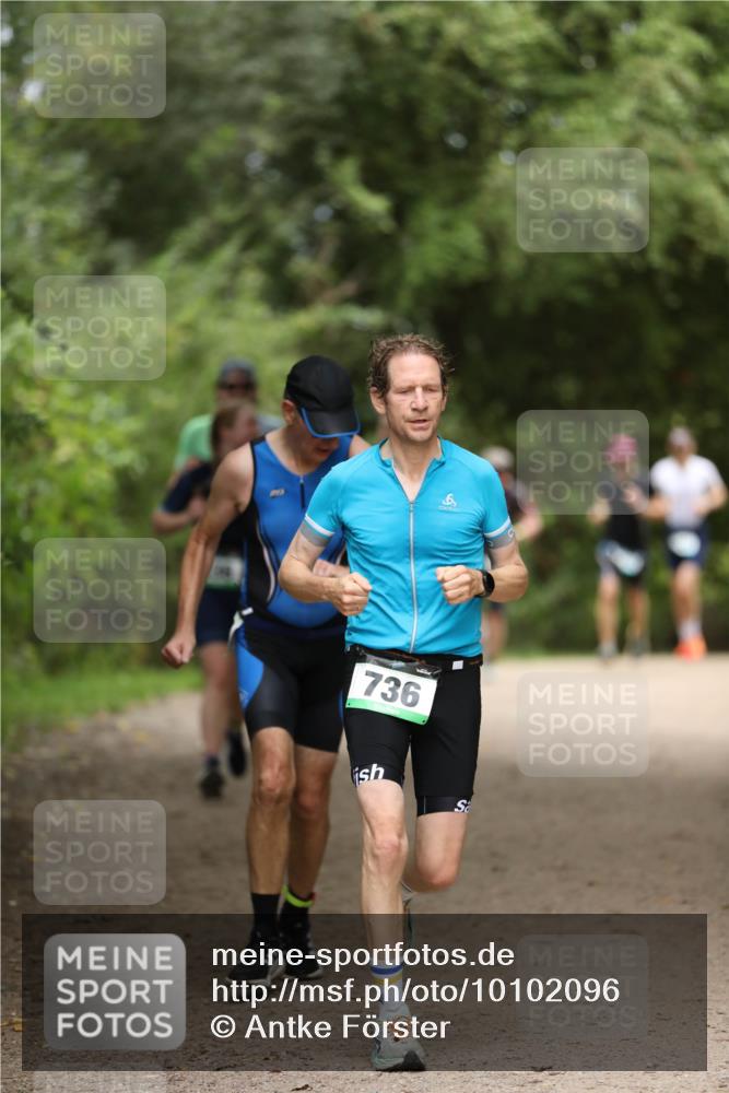 30.08.2026 - Elbe Triathlon Hamburg Antke Förster http://msf.ph/oto/10102096 30.08.2026 11:22:32 Laufen 736, 6 meine-sportfotos.de