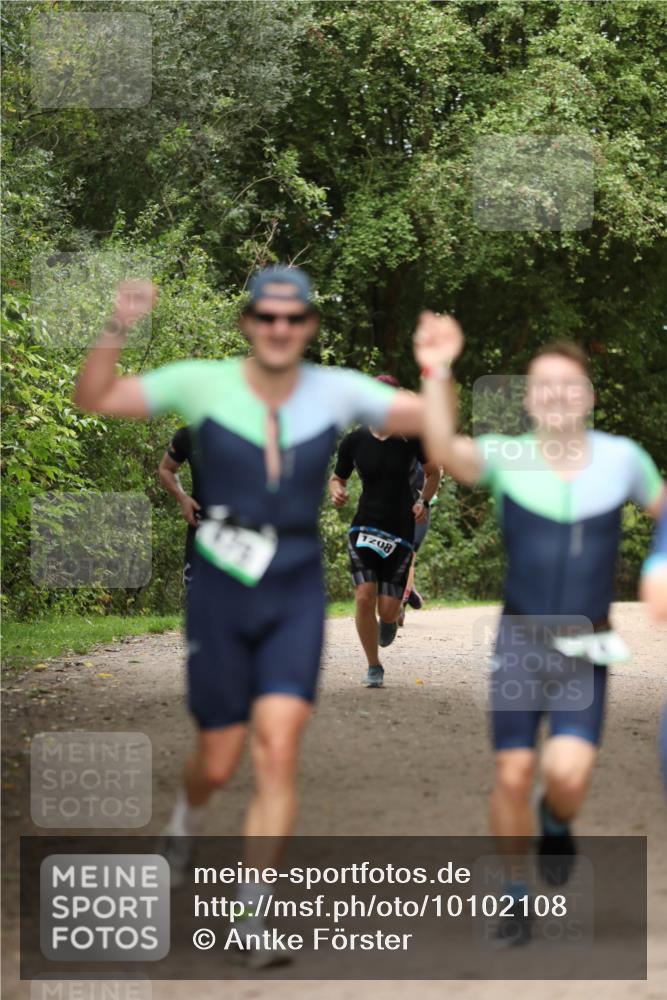 30.08.2026 - Elbe Triathlon Hamburg Antke Förster http://msf.ph/oto/10102108 30.08.2026 11:22:37 Laufen 80 meine-sportfotos.de