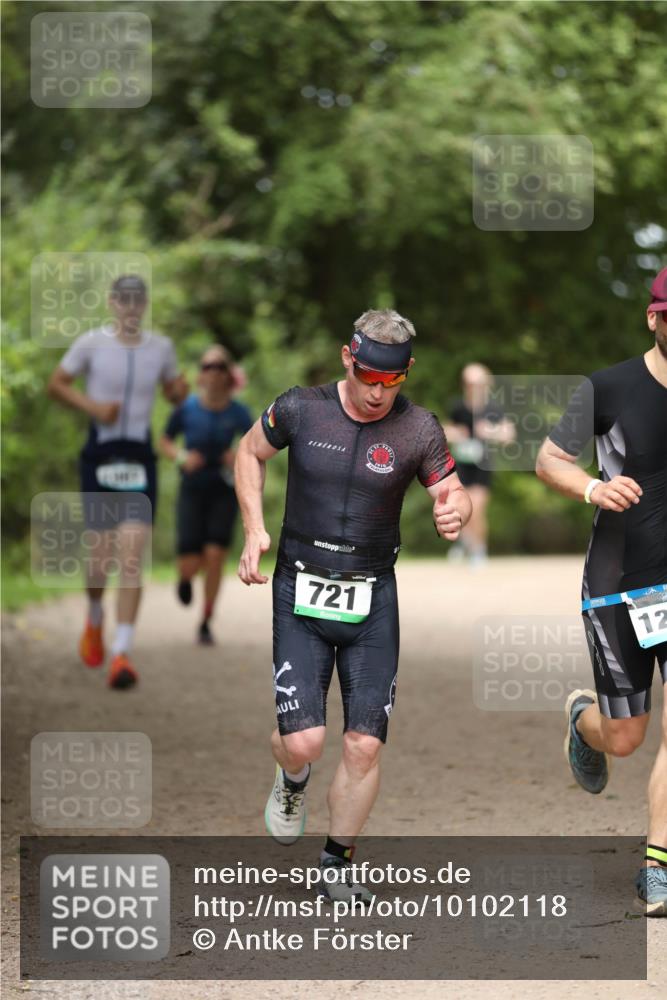 30.08.2026 - Elbe Triathlon Hamburg Antke Förster http://msf.ph/oto/10102118 30.08.2026 11:22:41 Laufen 721, 12 meine-sportfotos.de