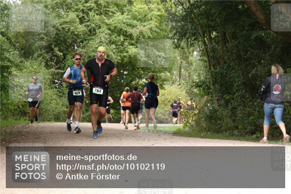 30.08.2026 - Elbe Triathlon Hamburg Antke Förster http://msf.ph/oto/10102119 30.08.2026 11:26:01 Laufen 764, 409 meine-sportfotos.de