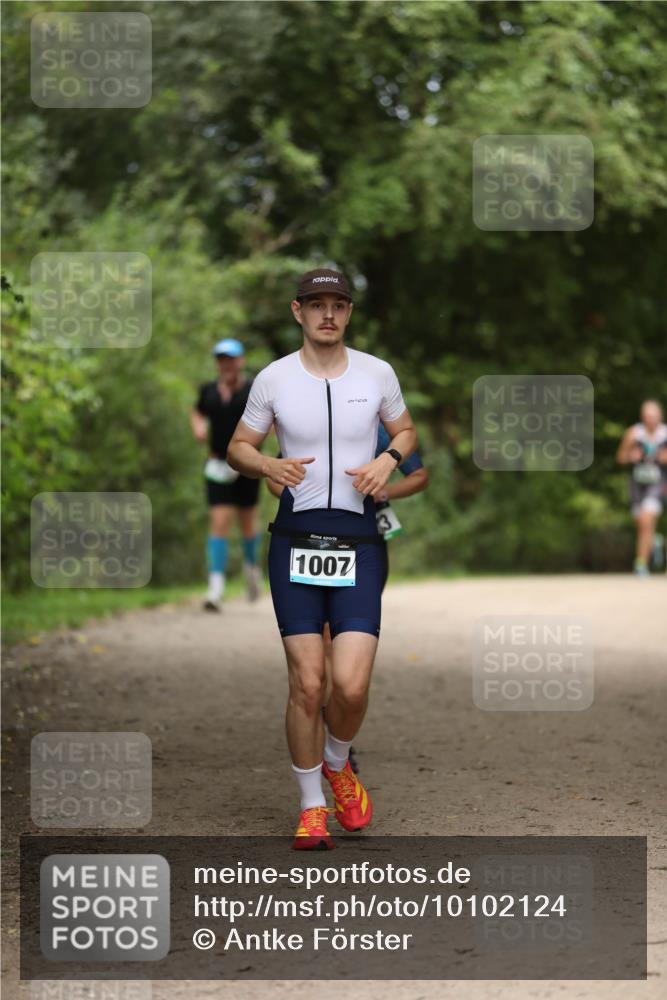 30.08.2026 - Elbe Triathlon Hamburg Antke Förster http://msf.ph/oto/10102124 30.08.2026 11:22:43 Laufen 1007 meine-sportfotos.de