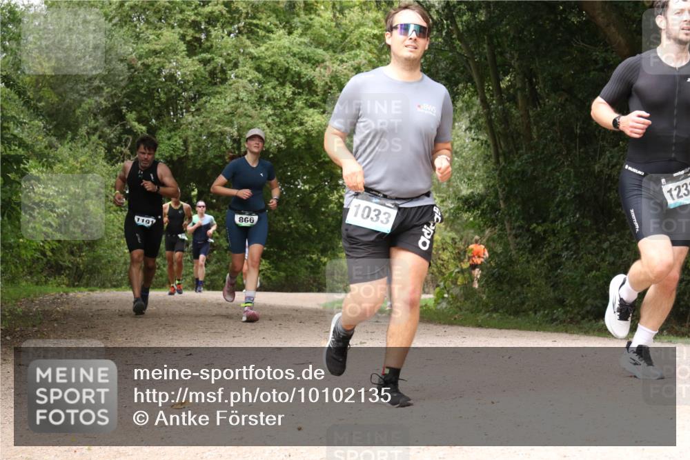 30.08.2026 - Elbe Triathlon Hamburg Antke Förster http://msf.ph/oto/10102135 30.08.2026 11:26:10 Laufen 1191, 866, 1033, 123 meine-sportfotos.de