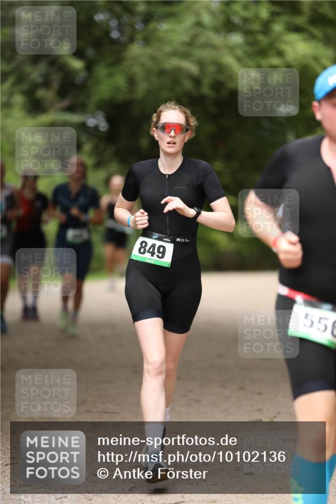30.08.2026 - Elbe Triathlon Hamburg Antke Förster http://msf.ph/oto/10102136 30.08.2026 11:22:53 Laufen 849, 550 meine-sportfotos.de