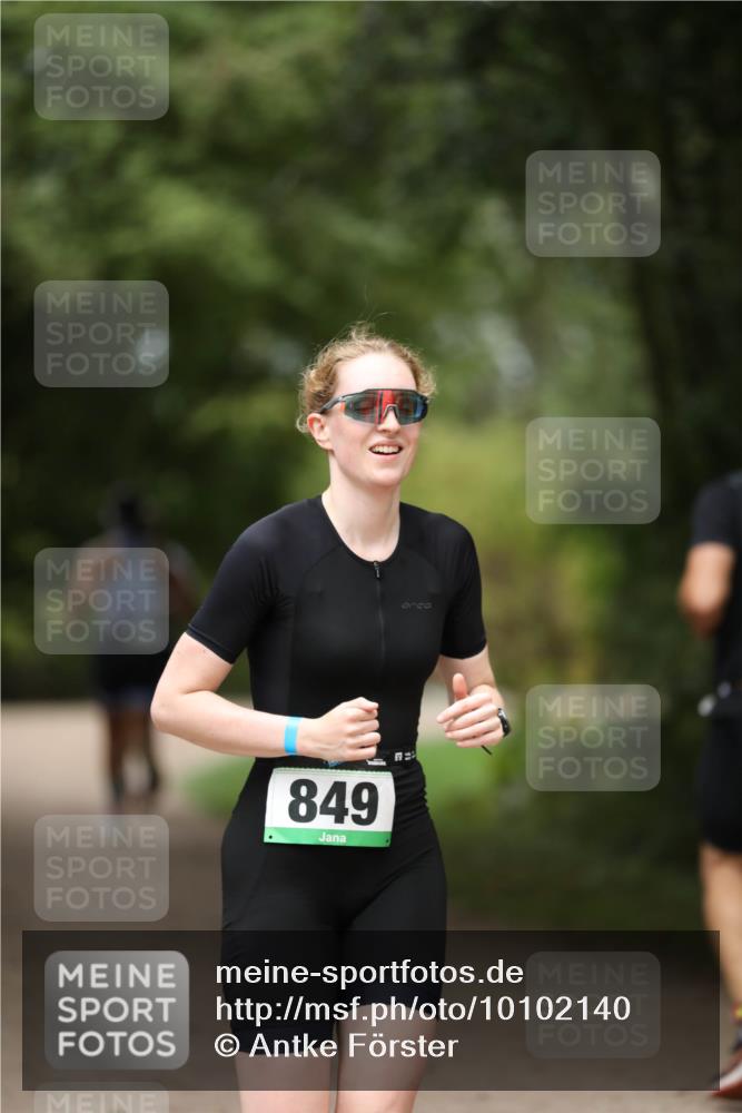30.08.2026 - Elbe Triathlon Hamburg Antke Förster http://msf.ph/oto/10102140 30.08.2026 11:22:55 Laufen 849 meine-sportfotos.de