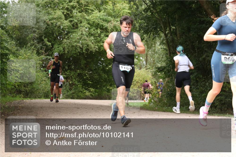 30.08.2026 - Elbe Triathlon Hamburg Antke Förster http://msf.ph/oto/10102141 30.08.2026 11:26:13 Laufen 1191, 866 meine-sportfotos.de