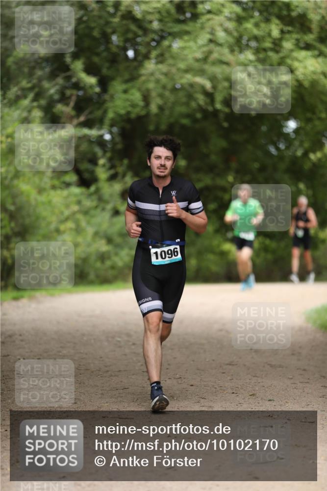30.08.2026 - Elbe Triathlon Hamburg Antke Förster http://msf.ph/oto/10102170 30.08.2026 11:23:09 Laufen 1096 meine-sportfotos.de