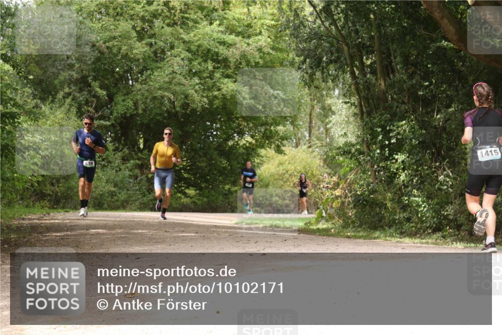 30.08.2026 - Elbe Triathlon Hamburg Antke Förster http://msf.ph/oto/10102171 30.08.2026 11:26:32 Laufen 659, 1415 meine-sportfotos.de