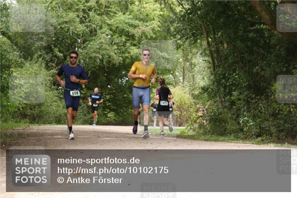 30.08.2026 - Elbe Triathlon Hamburg Antke Förster http://msf.ph/oto/10102175 30.08.2026 11:26:36 Laufen 659, 1415 meine-sportfotos.de
