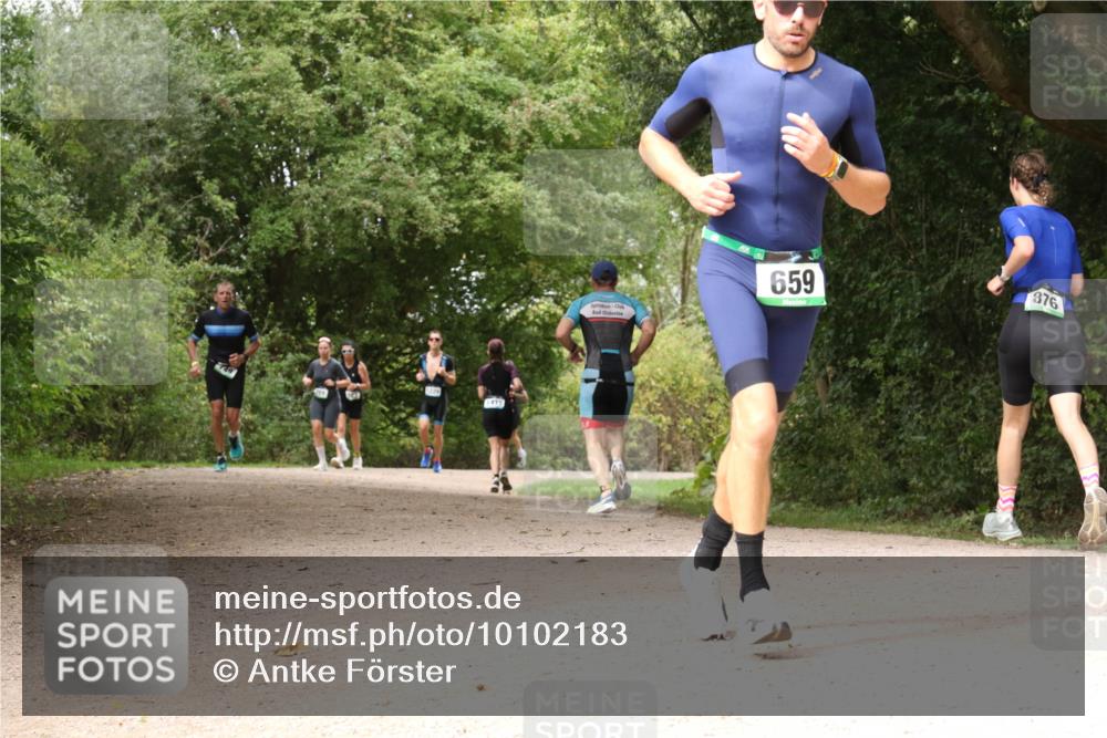 30.08.2026 - Elbe Triathlon Hamburg Antke Förster http://msf.ph/oto/10102183 30.08.2026 11:26:39 Laufen 659, 876 meine-sportfotos.de