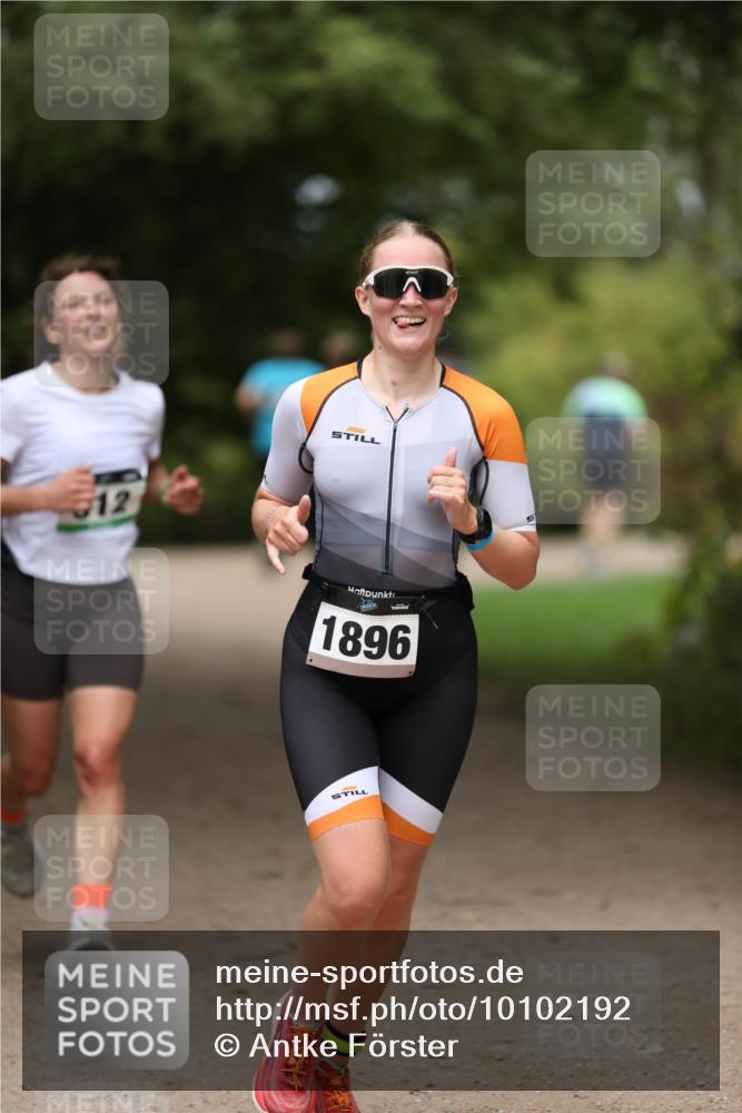 30.08.2026 - Elbe Triathlon Hamburg Antke Förster http://msf.ph/oto/10102192 30.08.2026 11:23:22 Laufen 1896 meine-sportfotos.de