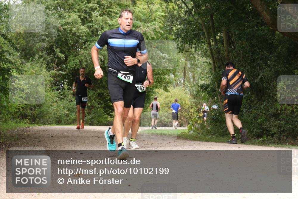 30.08.2026 - Elbe Triathlon Hamburg Antke Förster http://msf.ph/oto/10102199 30.08.2026 11:26:52 Laufen 1322, 749, 983 meine-sportfotos.de