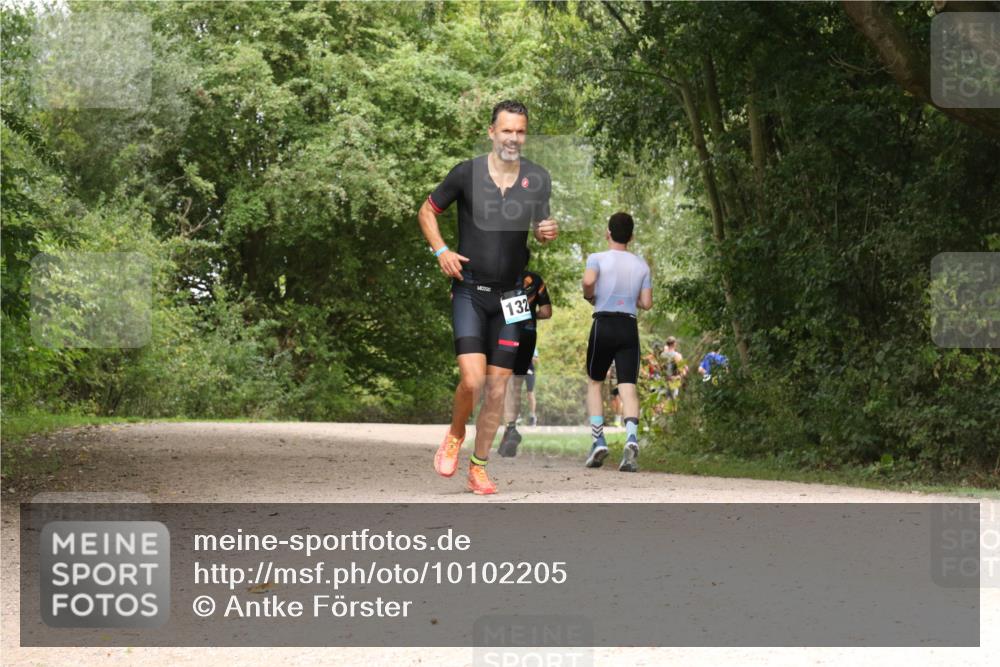 30.08.2026 - Elbe Triathlon Hamburg Antke Förster http://msf.ph/oto/10102205 30.08.2026 11:26:55 Laufen 132 meine-sportfotos.de