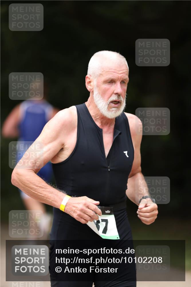 30.08.2026 - Elbe Triathlon Hamburg Antke Förster http://msf.ph/oto/10102208 30.08.2026 11:23:28 Laufen 7, 7 meine-sportfotos.de