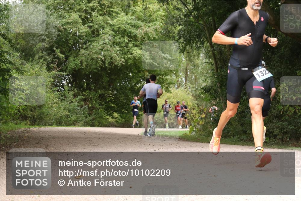 30.08.2026 - Elbe Triathlon Hamburg Antke Förster http://msf.ph/oto/10102209 30.08.2026 11:26:56 Laufen 1322 meine-sportfotos.de
