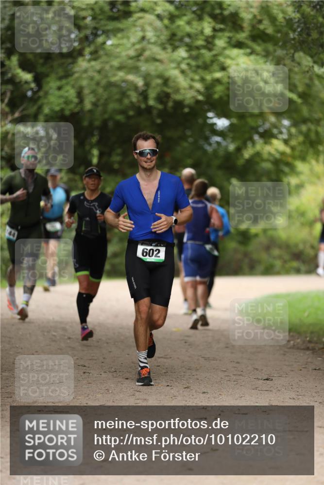 30.08.2026 - Elbe Triathlon Hamburg Antke Förster http://msf.ph/oto/10102210 30.08.2026 11:23:34 Laufen 44, 602 meine-sportfotos.de