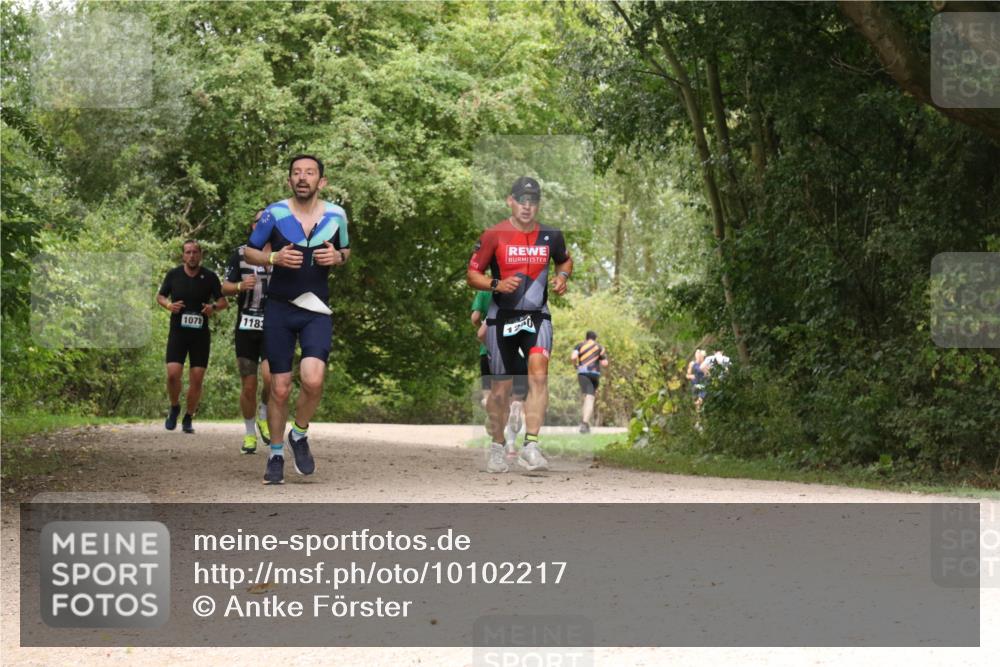 30.08.2026 - Elbe Triathlon Hamburg Antke Förster http://msf.ph/oto/10102217 30.08.2026 11:27:06 Laufen 1078, 1183 meine-sportfotos.de