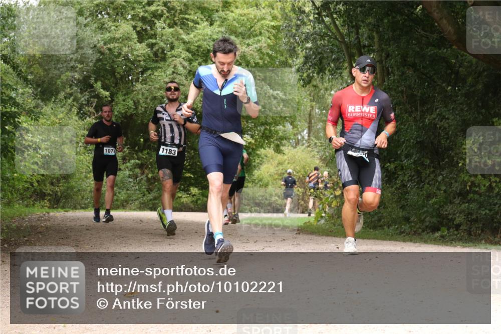 30.08.2026 - Elbe Triathlon Hamburg Antke Förster http://msf.ph/oto/10102221 30.08.2026 11:27:07 Laufen 107, 1183 meine-sportfotos.de