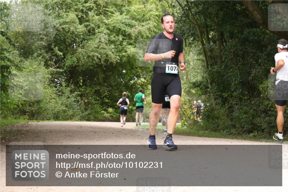 30.08.2026 - Elbe Triathlon Hamburg Antke Förster http://msf.ph/oto/10102231 30.08.2026 11:27:11 Laufen 107, 95 meine-sportfotos.de