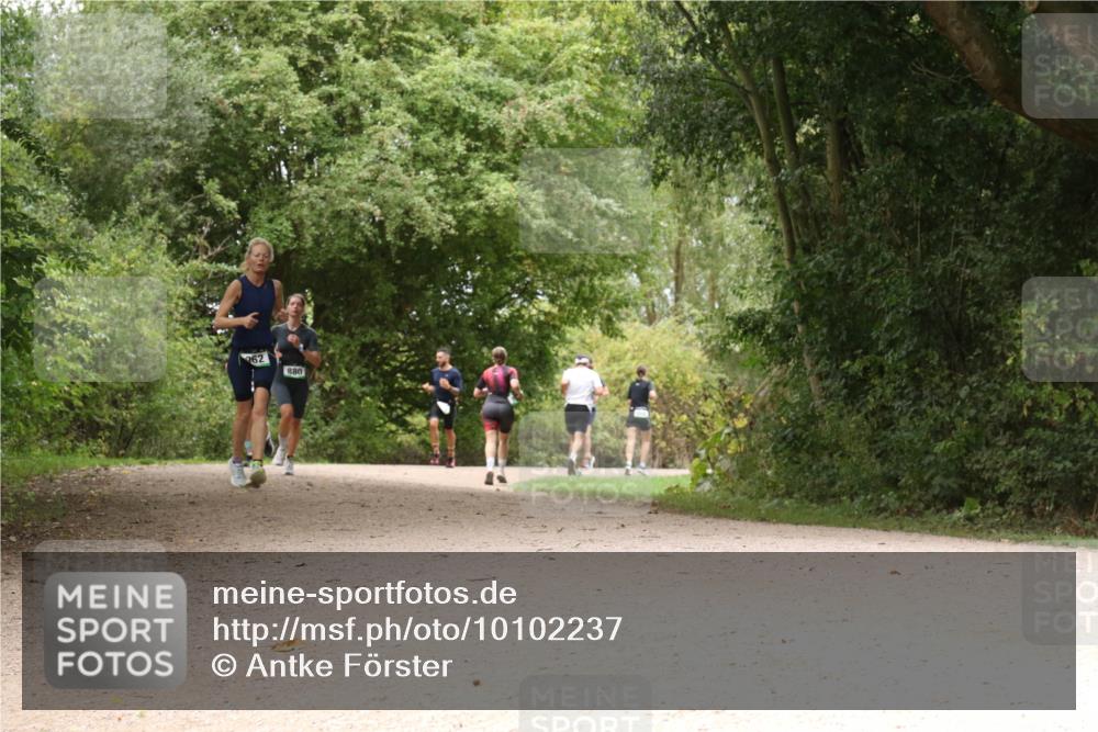 30.08.2026 - Elbe Triathlon Hamburg Antke Förster http://msf.ph/oto/10102237 30.08.2026 11:27:21 Laufen 62, 880 meine-sportfotos.de