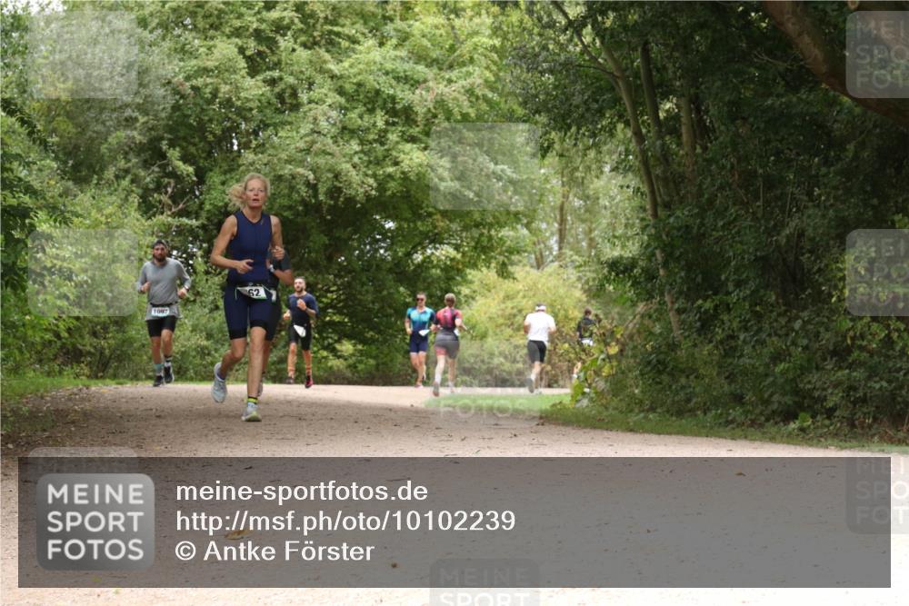 30.08.2026 - Elbe Triathlon Hamburg Antke Förster http://msf.ph/oto/10102239 30.08.2026 11:27:22 Laufen 62, 1092 meine-sportfotos.de