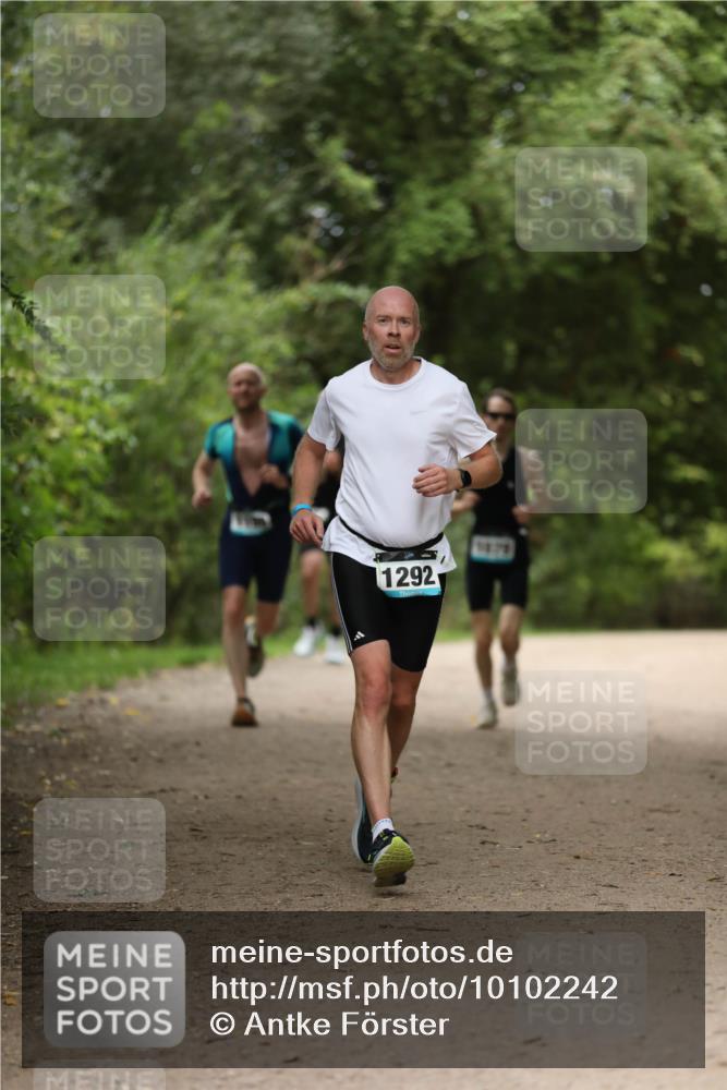 30.08.2026 - Elbe Triathlon Hamburg Antke Förster http://msf.ph/oto/10102242 30.08.2026 11:24:00 Laufen 1292 meine-sportfotos.de