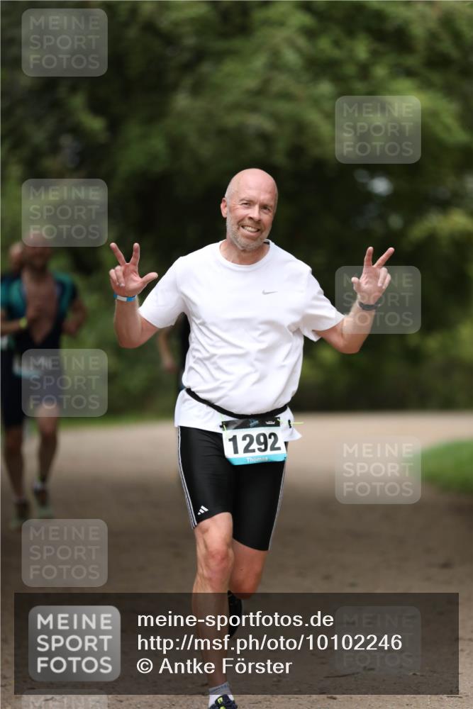30.08.2026 - Elbe Triathlon Hamburg Antke Förster http://msf.ph/oto/10102246 30.08.2026 11:24:01 Laufen 1292 meine-sportfotos.de