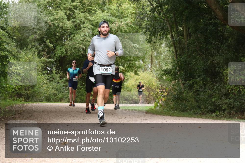 30.08.2026 - Elbe Triathlon Hamburg Antke Förster http://msf.ph/oto/10102253 30.08.2026 11:27:29 Laufen 1193, 1092 meine-sportfotos.de