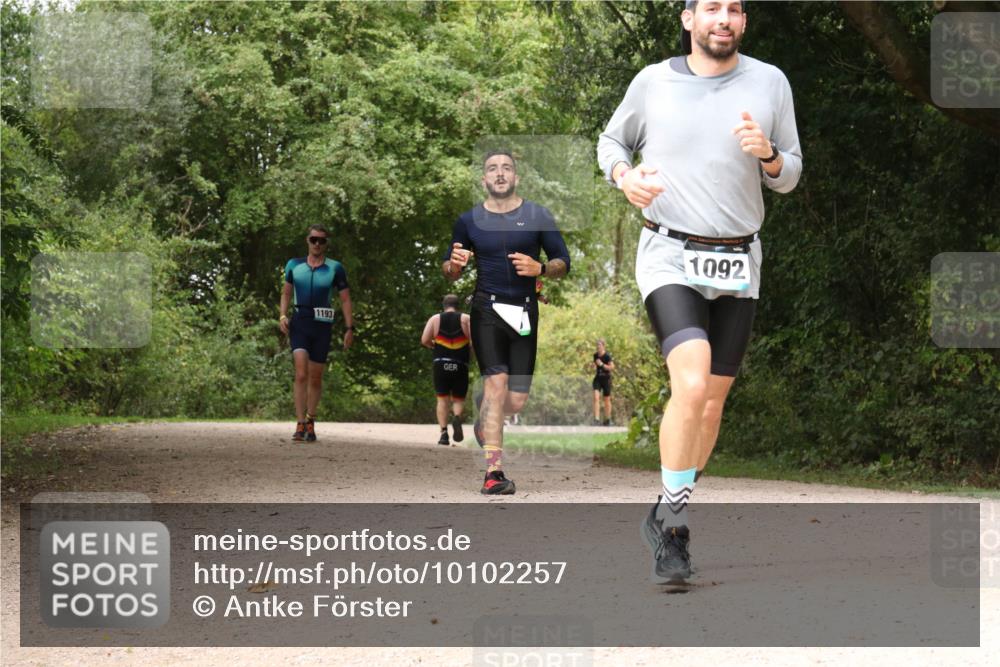 30.08.2026 - Elbe Triathlon Hamburg Antke Förster http://msf.ph/oto/10102257 30.08.2026 11:27:30 Laufen 1193, 1092 meine-sportfotos.de