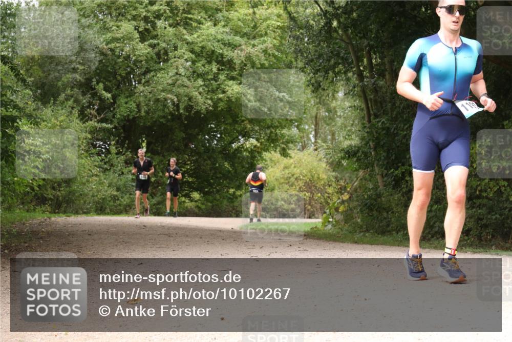 30.08.2026 - Elbe Triathlon Hamburg Antke Förster http://msf.ph/oto/10102267 30.08.2026 11:27:35 Laufen 119 meine-sportfotos.de