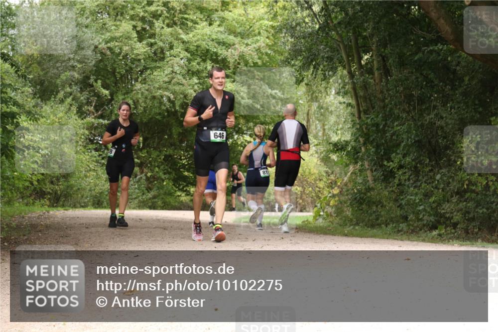 30.08.2026 - Elbe Triathlon Hamburg Antke Förster http://msf.ph/oto/10102275 30.08.2026 11:27:43 Laufen 646, 811 meine-sportfotos.de