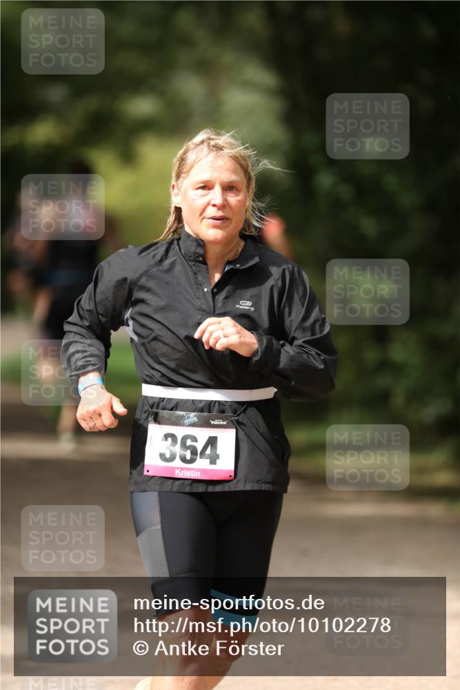 30.08.2026 - Elbe Triathlon Hamburg Antke Förster http://msf.ph/oto/10102278 30.08.2026 11:24:26 Laufen 354 meine-sportfotos.de