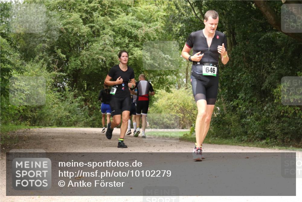 30.08.2026 - Elbe Triathlon Hamburg Antke Förster http://msf.ph/oto/10102279 30.08.2026 11:27:45 Laufen 38, 646 meine-sportfotos.de