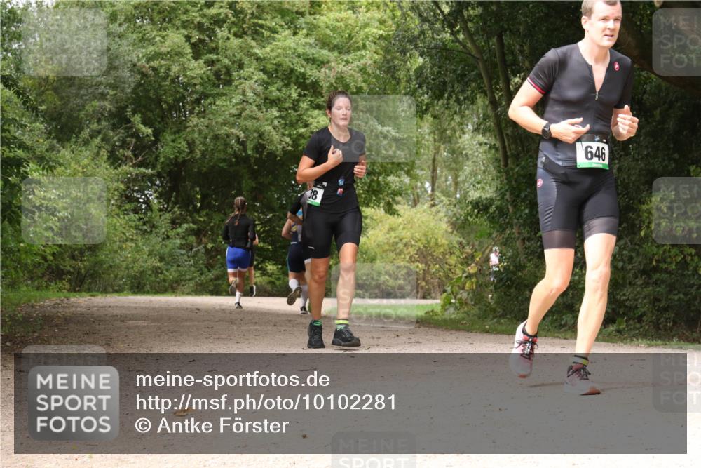30.08.2026 - Elbe Triathlon Hamburg Antke Förster http://msf.ph/oto/10102281 30.08.2026 11:27:45 Laufen 38, 646 meine-sportfotos.de