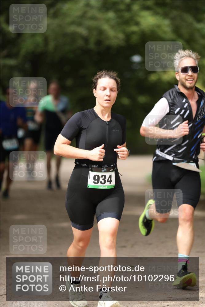 30.08.2026 - Elbe Triathlon Hamburg Antke Förster http://msf.ph/oto/10102296 30.08.2026 11:24:35 Laufen 934 meine-sportfotos.de