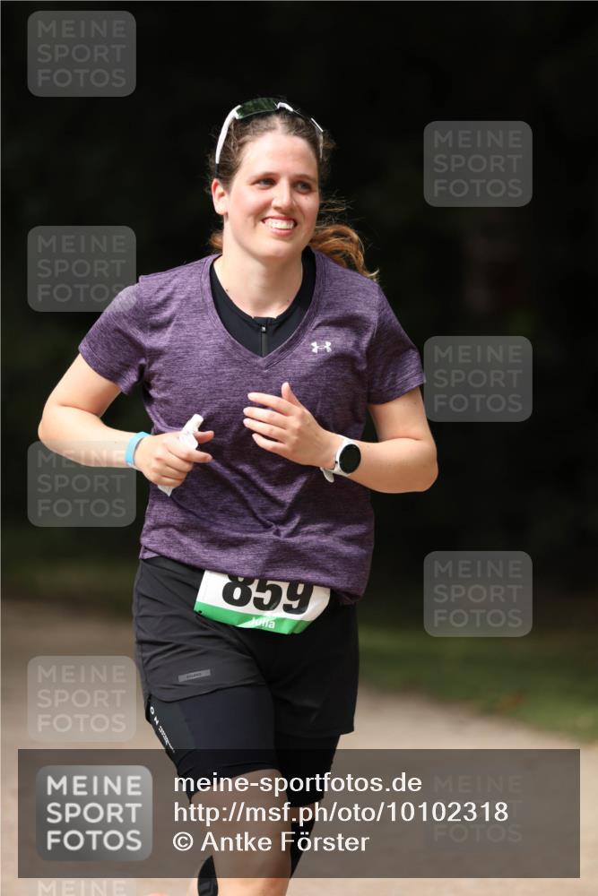 30.08.2026 - Elbe Triathlon Hamburg Antke Förster http://msf.ph/oto/10102318 30.08.2026 11:24:44 Laufen 6 meine-sportfotos.de