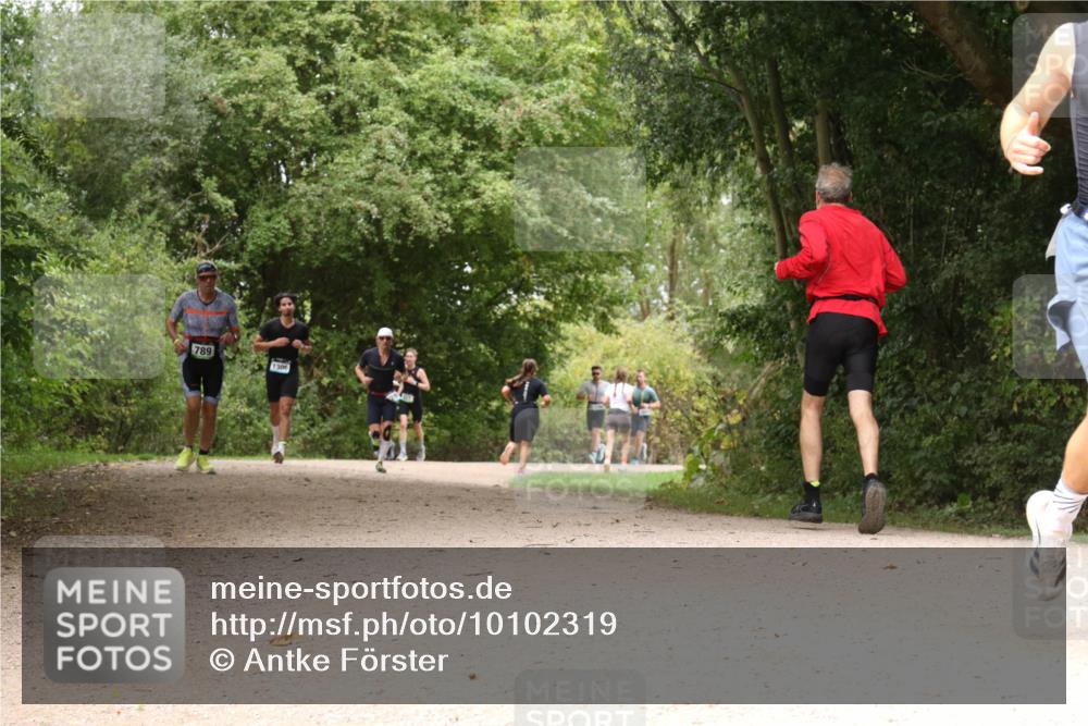 30.08.2026 - Elbe Triathlon Hamburg Antke Förster http://msf.ph/oto/10102319 30.08.2026 11:28:05 Laufen 789, 1306 meine-sportfotos.de