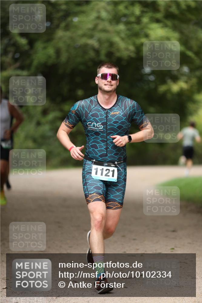 30.08.2026 - Elbe Triathlon Hamburg Antke Förster http://msf.ph/oto/10102334 30.08.2026 11:25:01 Laufen 1121 meine-sportfotos.de