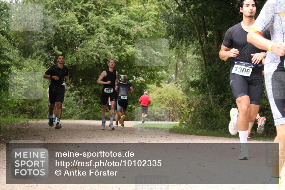 30.08.2026 - Elbe Triathlon Hamburg Antke Förster http://msf.ph/oto/10102335 30.08.2026 11:28:13 Laufen 827, 1367, 1306 meine-sportfotos.de
