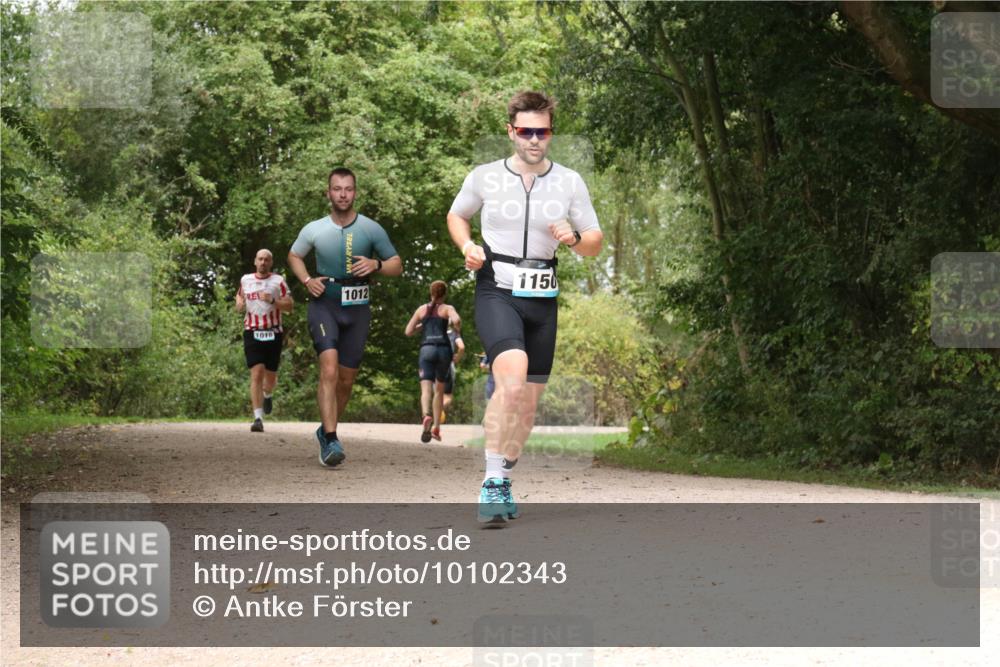 30.08.2026 - Elbe Triathlon Hamburg Antke Förster http://msf.ph/oto/10102343 30.08.2026 11:28:19 Laufen 1010, 1150, 1012 meine-sportfotos.de