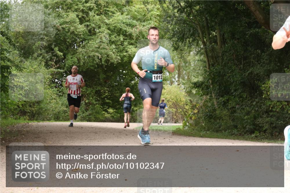 30.08.2026 - Elbe Triathlon Hamburg Antke Förster http://msf.ph/oto/10102347 30.08.2026 11:28:21 Laufen 019, 1012 meine-sportfotos.de