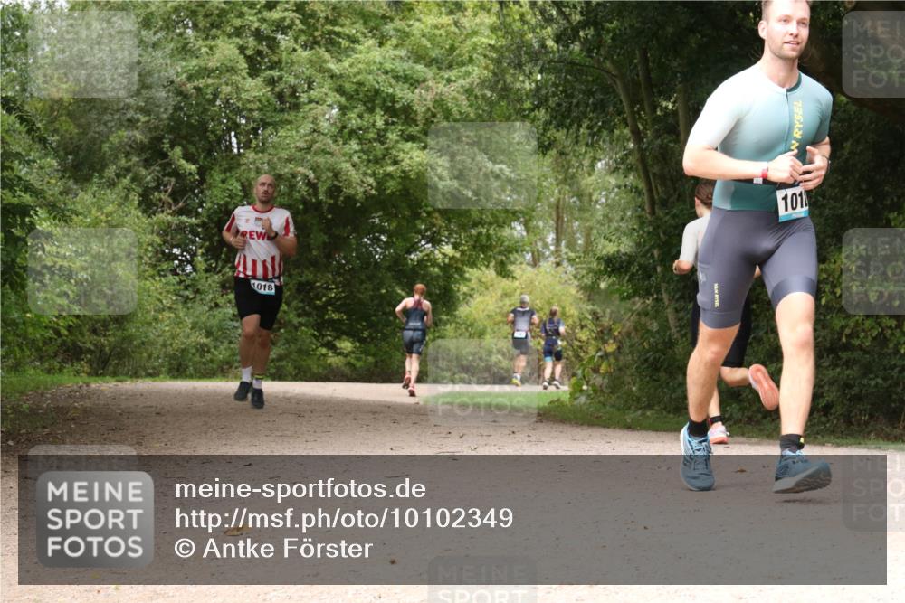 30.08.2026 - Elbe Triathlon Hamburg Antke Förster http://msf.ph/oto/10102349 30.08.2026 11:28:22 Laufen 1018, 101 meine-sportfotos.de