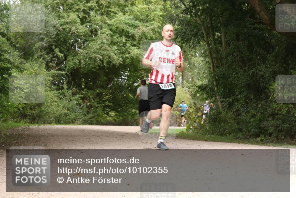 30.08.2026 - Elbe Triathlon Hamburg Antke Förster http://msf.ph/oto/10102355 30.08.2026 11:28:25 Laufen 1018 meine-sportfotos.de