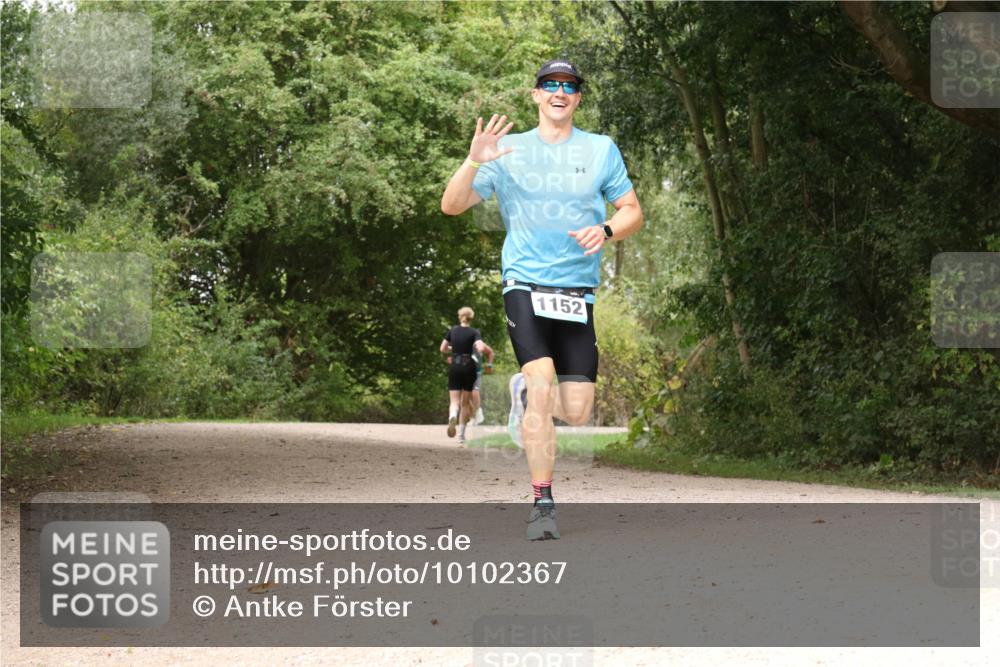30.08.2026 - Elbe Triathlon Hamburg Antke Förster http://msf.ph/oto/10102367 30.08.2026 11:28:38 Laufen 1152 meine-sportfotos.de