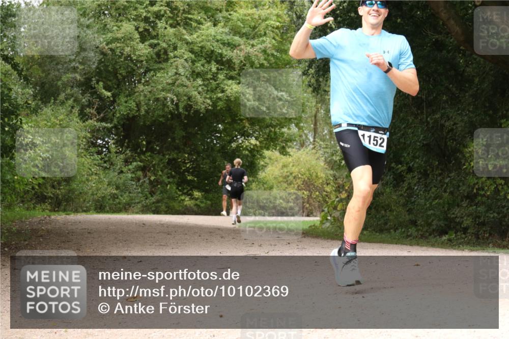 30.08.2026 - Elbe Triathlon Hamburg Antke Förster http://msf.ph/oto/10102369 30.08.2026 11:28:39 Laufen 1152 meine-sportfotos.de