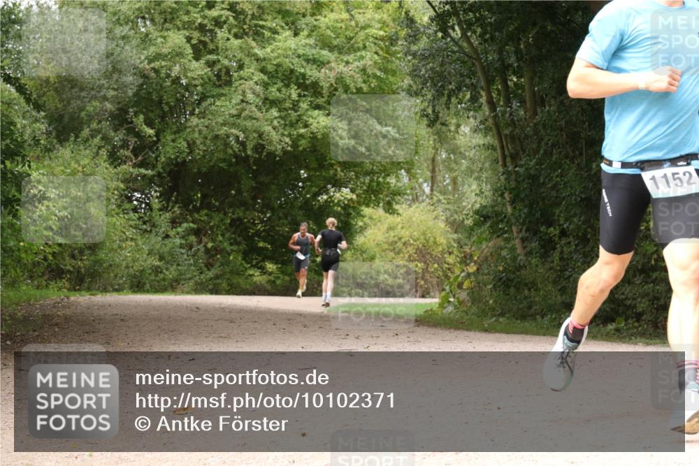 30.08.2026 - Elbe Triathlon Hamburg Antke Förster http://msf.ph/oto/10102371 30.08.2026 11:28:39 Laufen 1152 meine-sportfotos.de